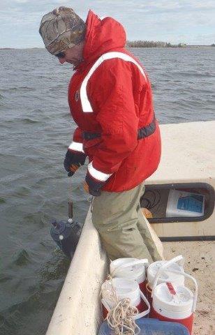 Collecting water samples for the measurement