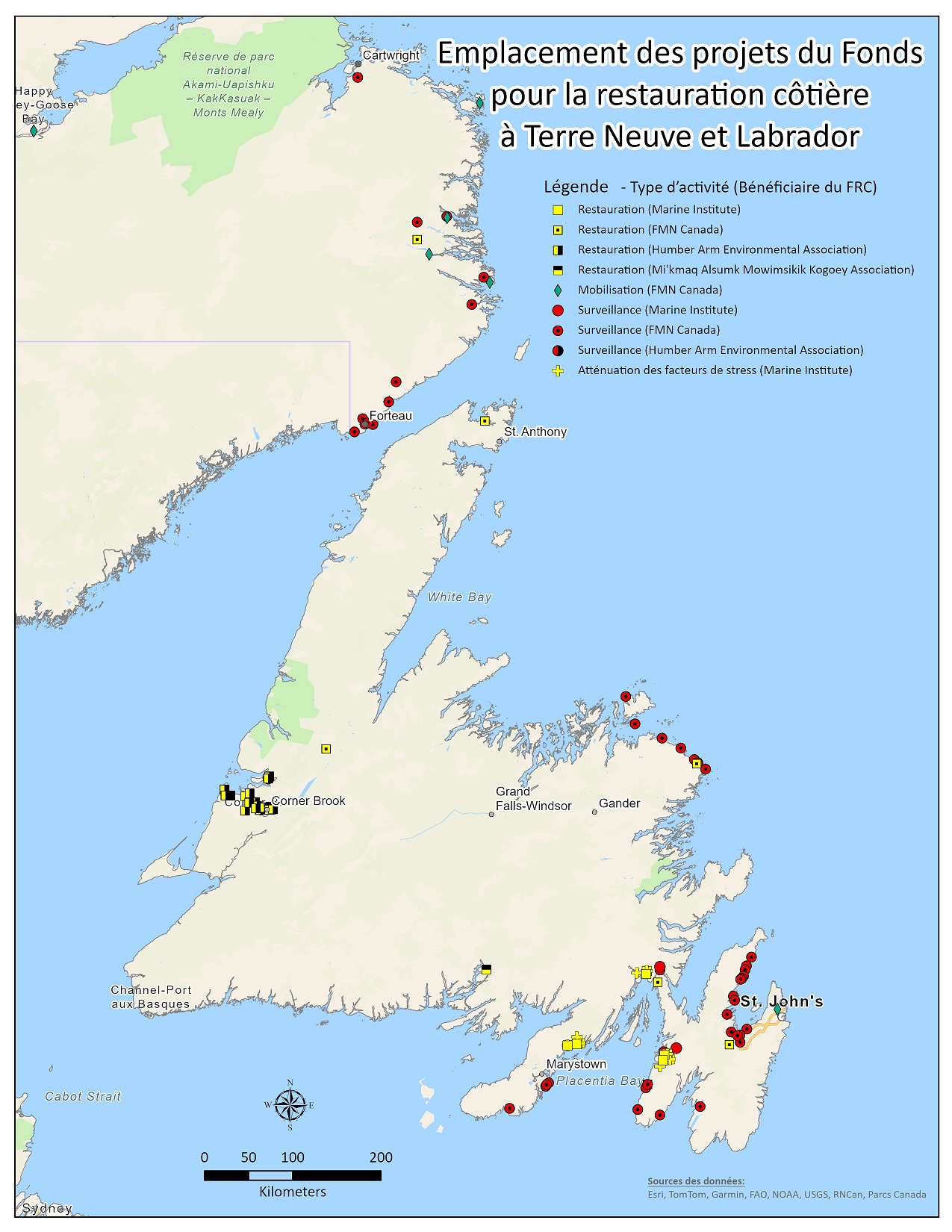 Carte indiquant les emplacements physiques des projets du Fonds pour la restauration côtière financés par le MPO à Terre‑Neuve‑et‑Labrador, avec des symboles indiquant le type d'activité et le nom du bénéficiaire.