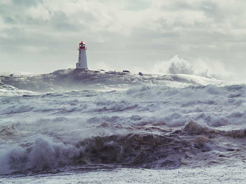 L'impact le plus significatif des tempêtes futures sera probablement ressenti dans les régions du Canada où la glace de mer hivernale diminue. Copyright: Shutterstock.